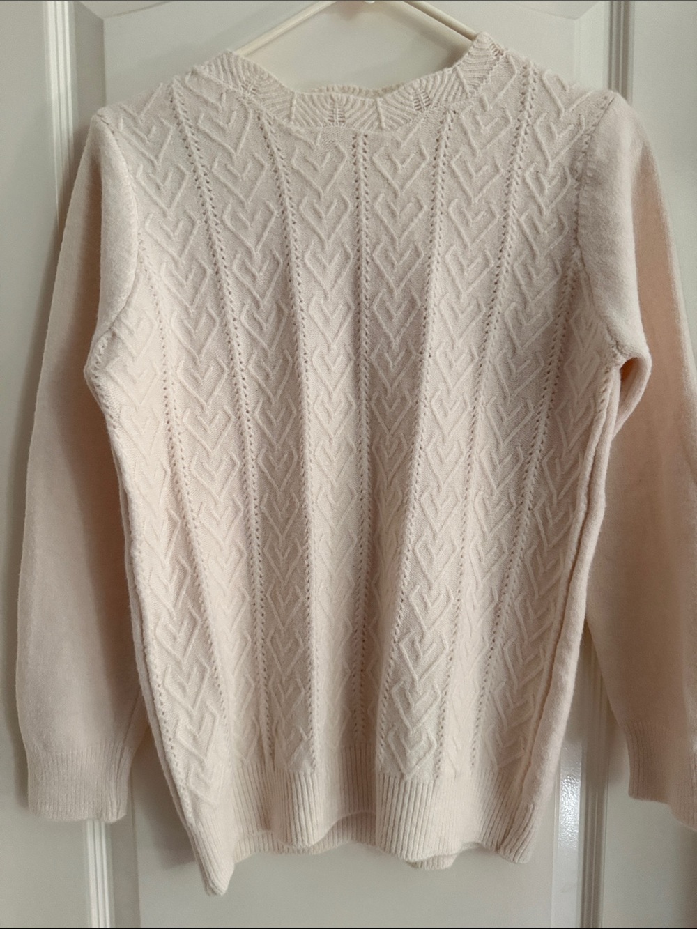Women's Cream Cable Crewneck Sweater p2p=18" M